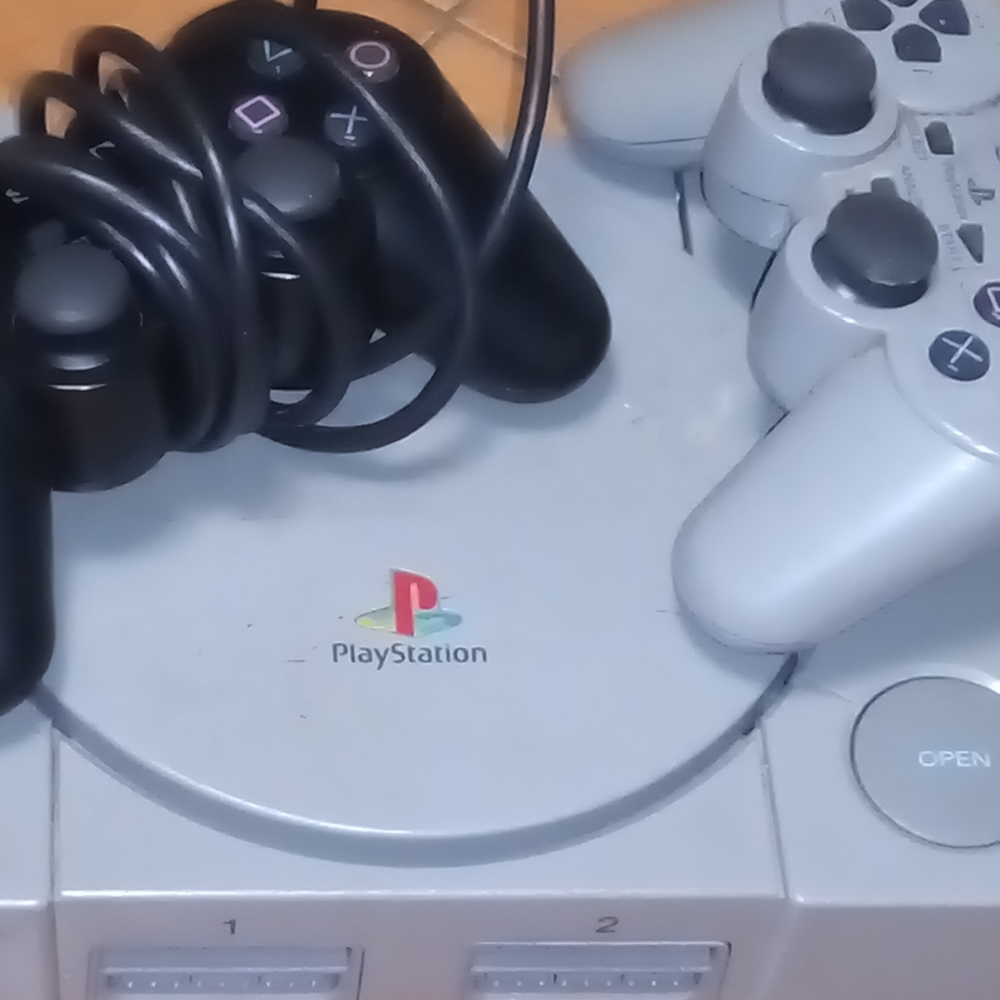 PLAYSTATION ONE